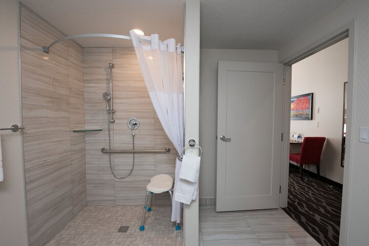 Encore Suites by Service Plus Inns