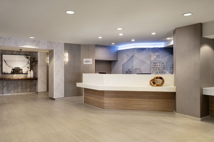 Hotel Interior 10 of 39