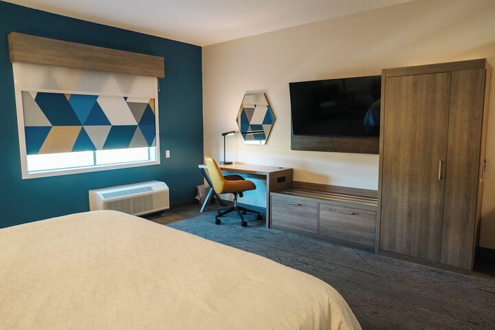 Room 34 of 70