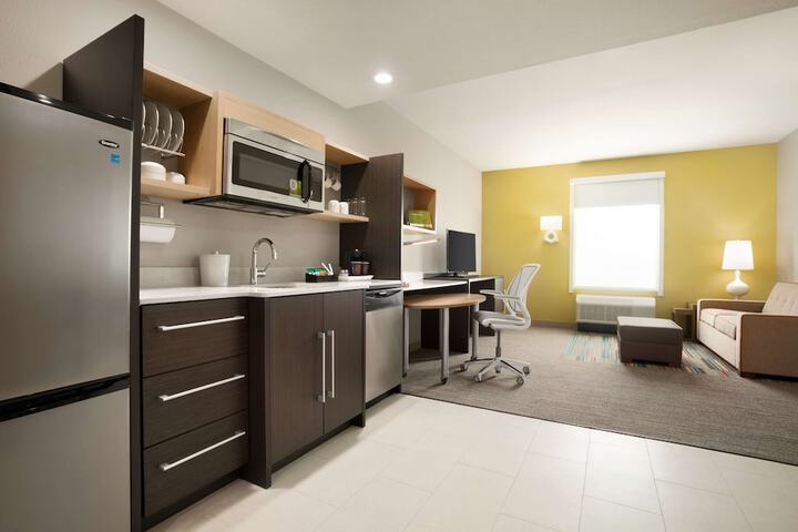 Room 25 of 37