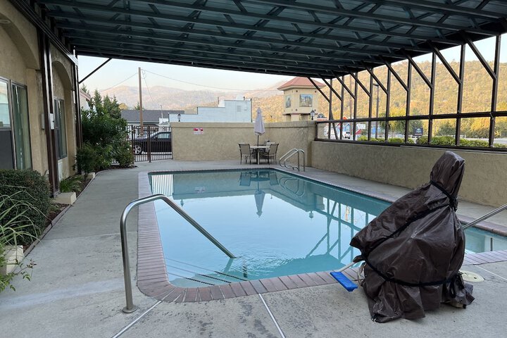 Pool 4 of 46
