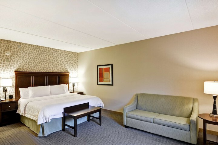 Room 21 of 37