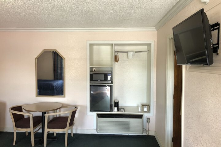 Budget Inn