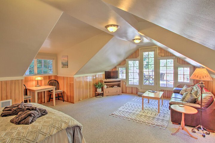 Owls Nest Studio w / Hot Tub: Hike Nearby!