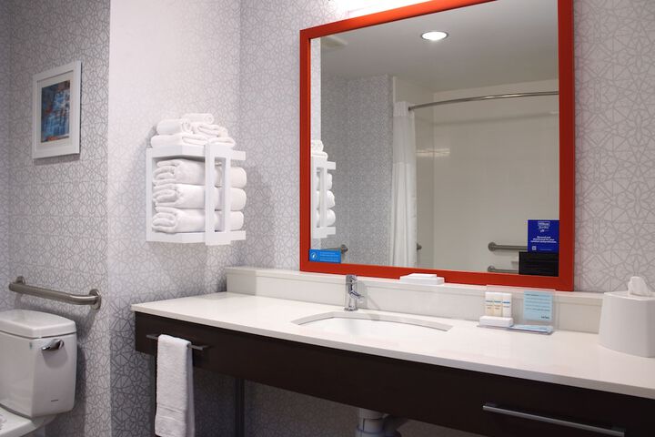 Room 15 of 28