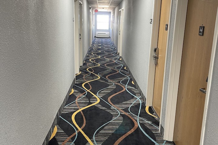 Ballroom/Hall 33 of 36