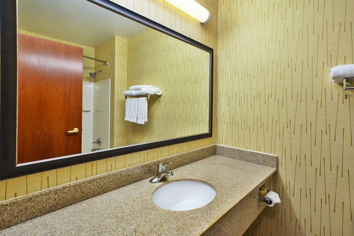 Room 42 of 121