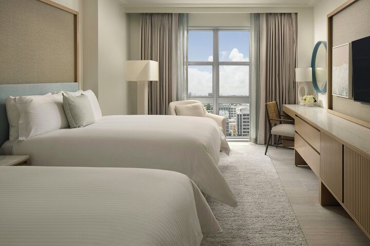 Loews Miami Beach Hotel – South Beach
