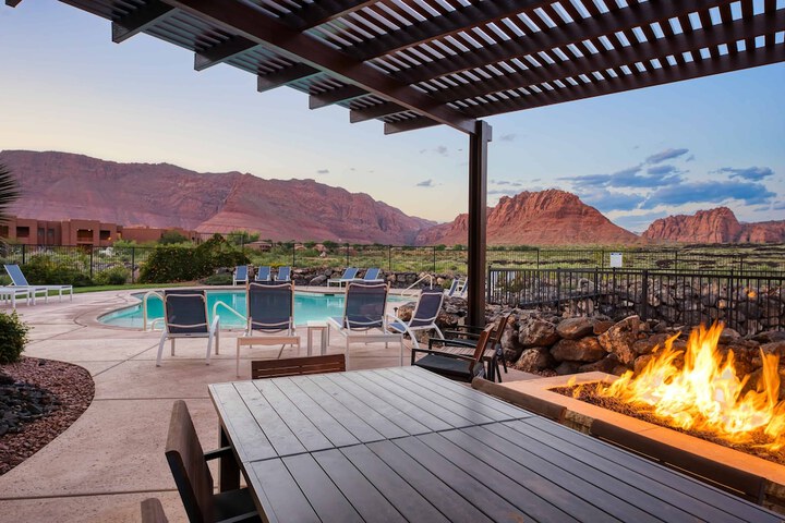 Snow Canyon Retreat #13 by RedAwning