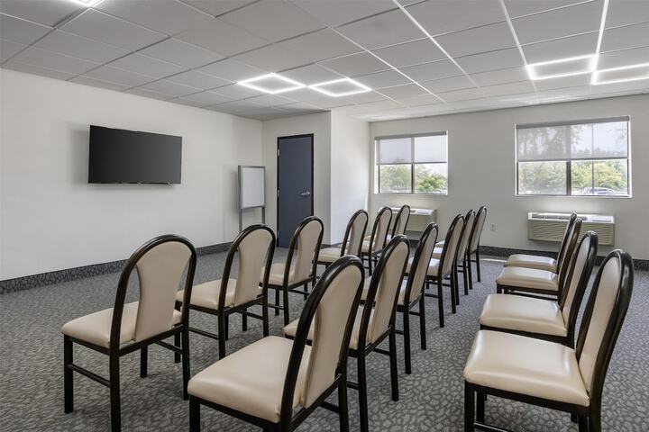 Best Western Bolingbrook Hotel