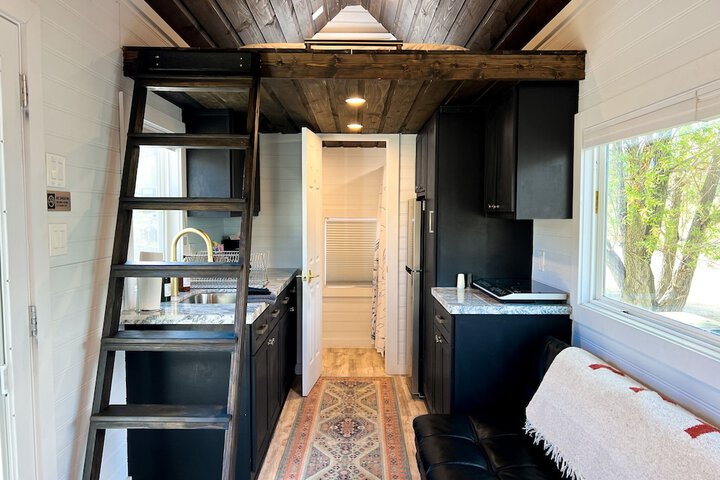 BV Overlook Camp & Lodging