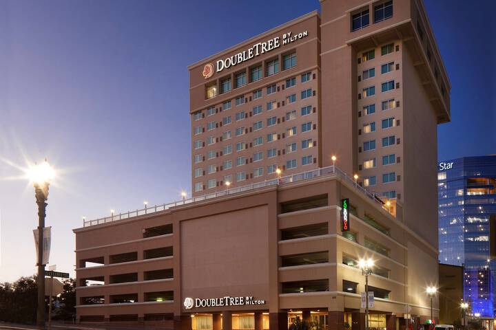 DoubleTree by Hilton El Paso Downtown