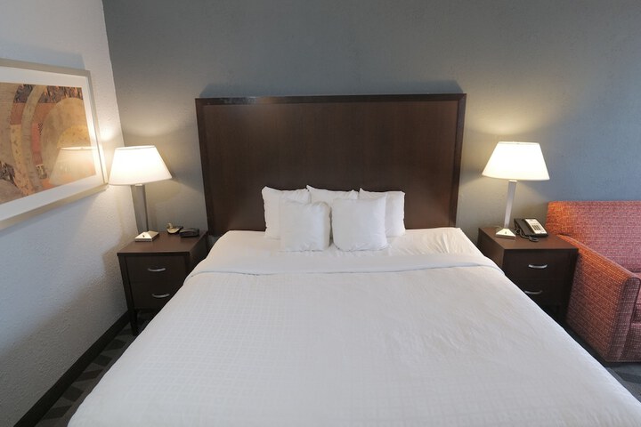 Room 32 of 55