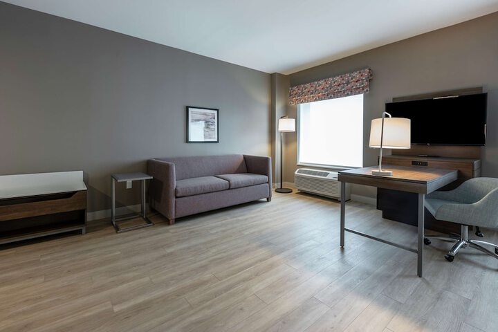 Room 30 of 47