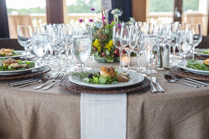 Dining 44 of 79