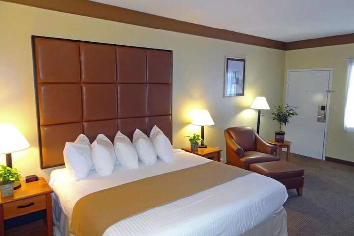 Room 15 of 22