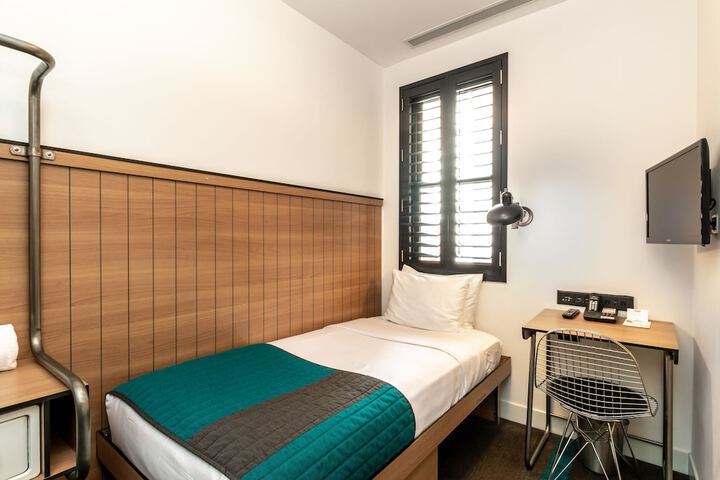 Room 35 of 54