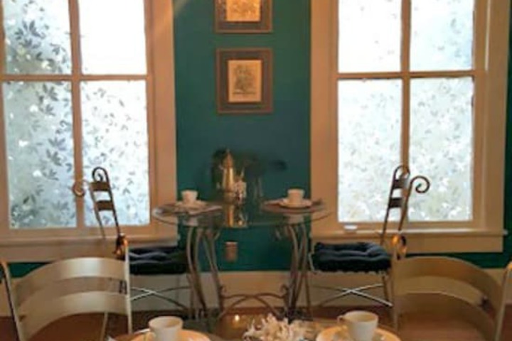 Dining 20 of 25