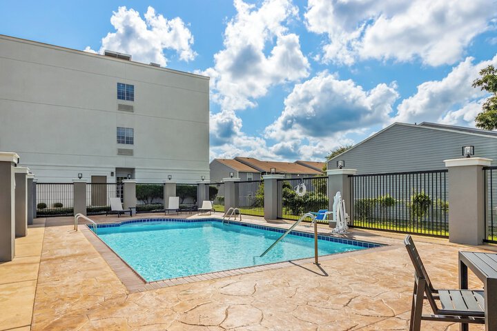 Candlewood Suites VICTORIA by IHG
