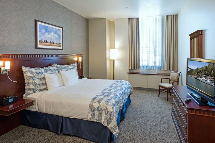 Le Square Phillips Hotel & Suites