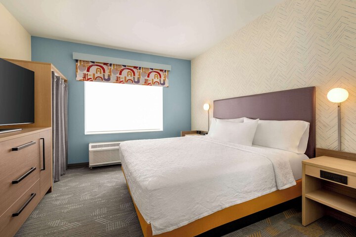 Room 13 of 35