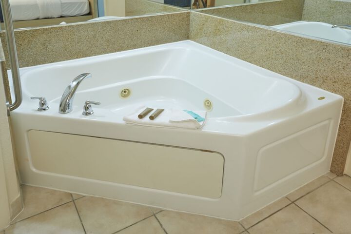 Hot Tub 85 of 89