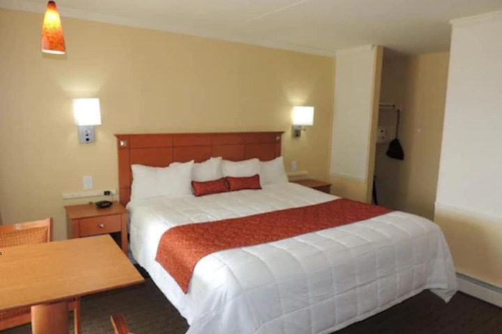 Room 34 of 55