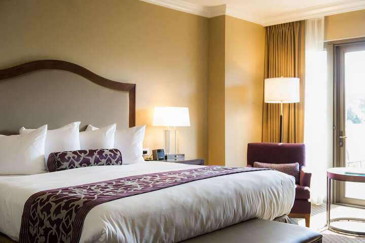 Room 20 of 76