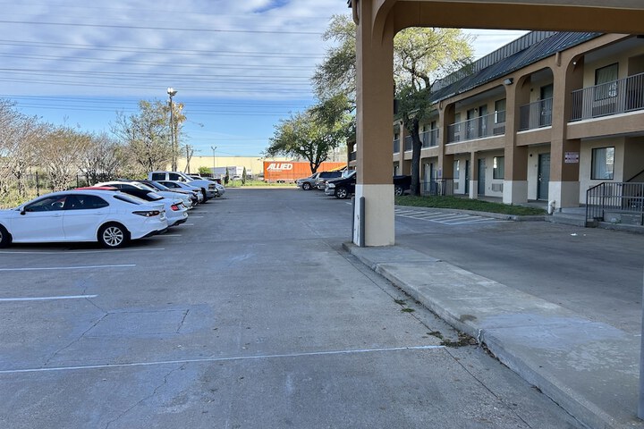Hotel 4 of 20