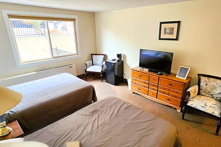 Room 27 of 45