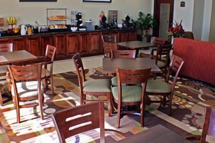 Comfort Inn & Suites Perry I-35
