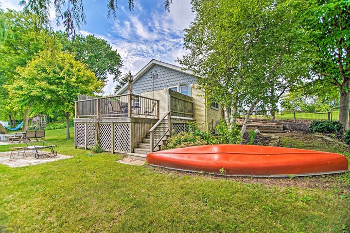 Charming Horicon Cottage + Dock on Rock River