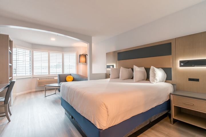 Room 20 of 35