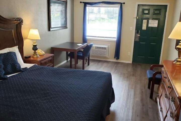 Room 31 of 83