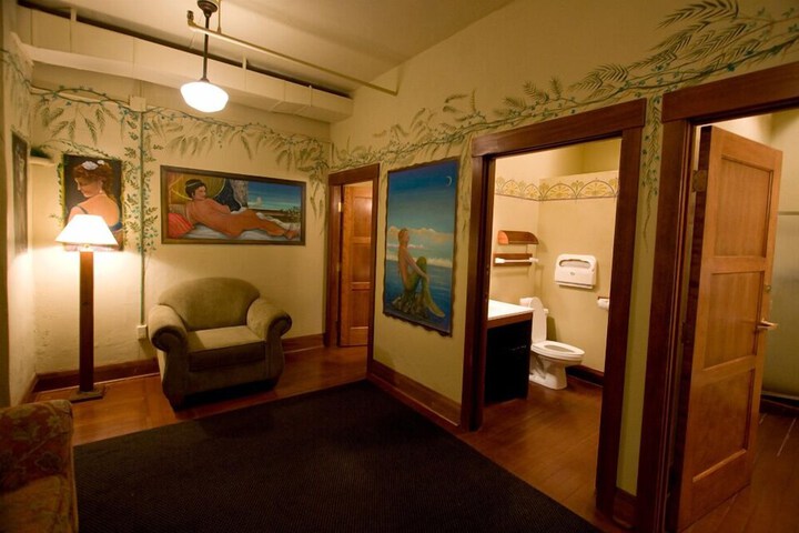 Room 50 of 125