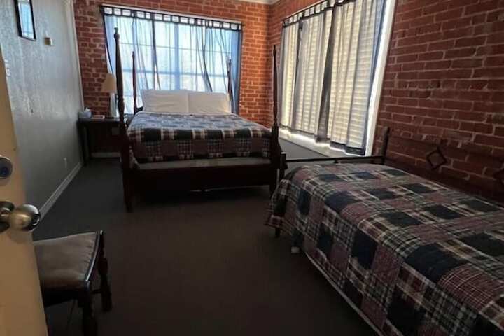 Spur Hotel