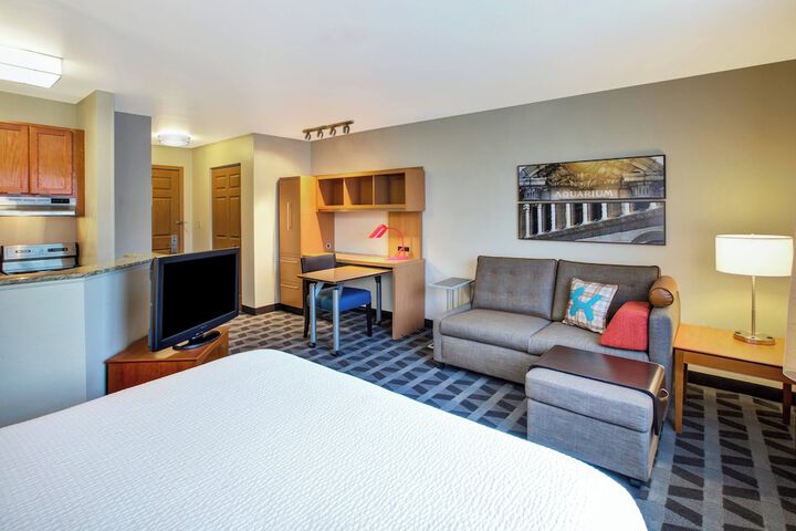 Room 15 of 30