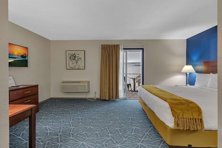 Room 43 of 74