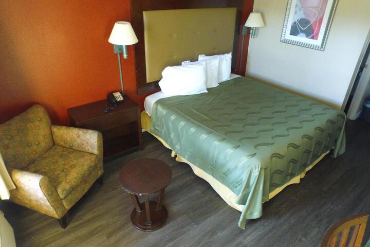 Cross Road Motel