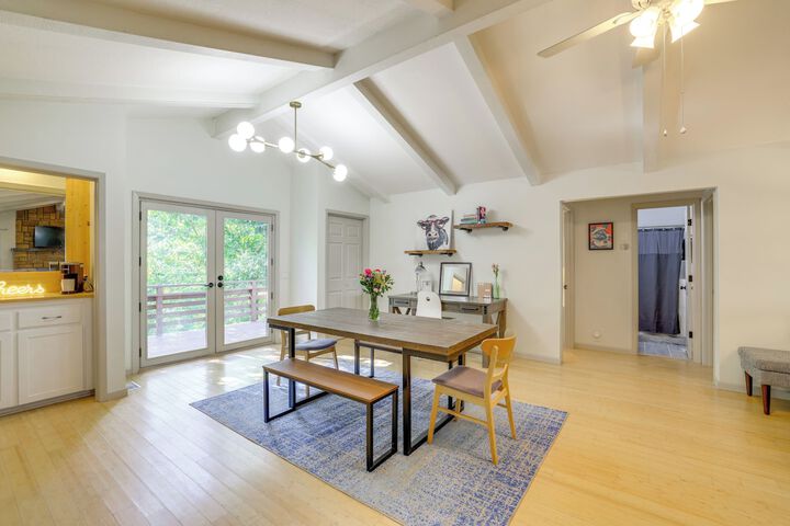 Home w / Trail Access & Fire Pit in Bella Vista!