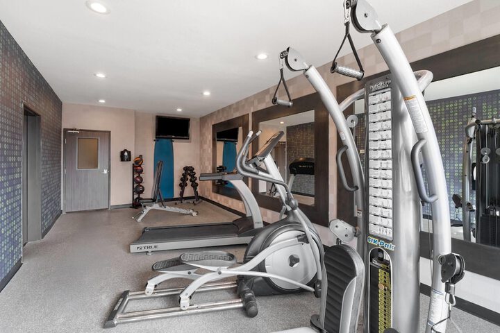 La Quinta Inn & Suites by Wyndham Fayetteville