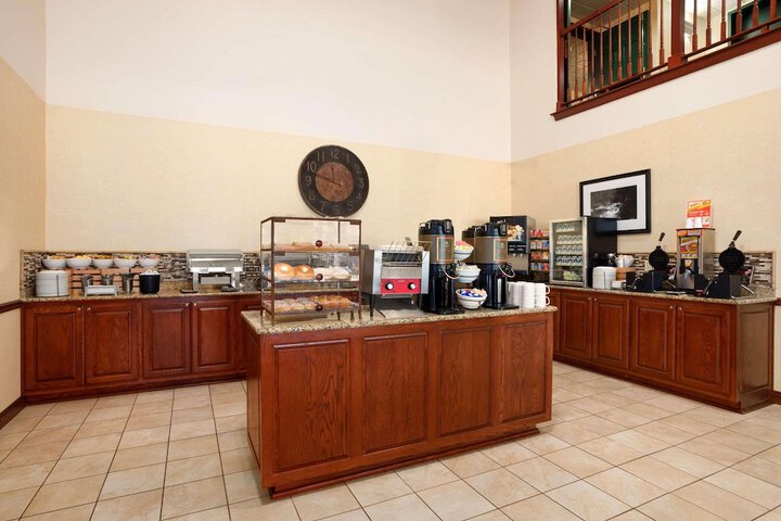 Breakfast/Coffee Service 37 of 42