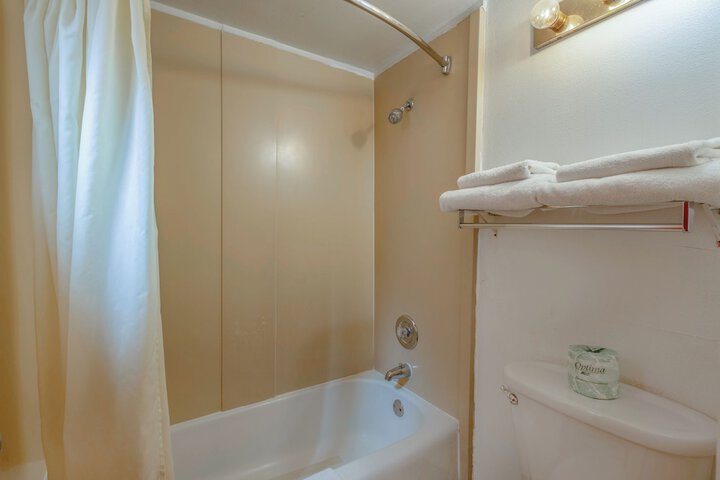 Room 21 of 68