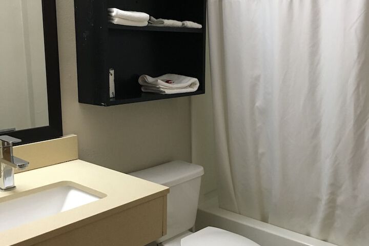 Room 17 of 20