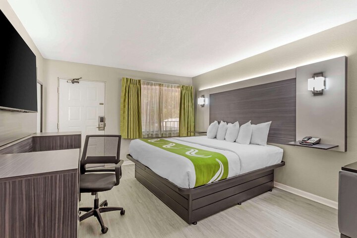 Room 19 of 30