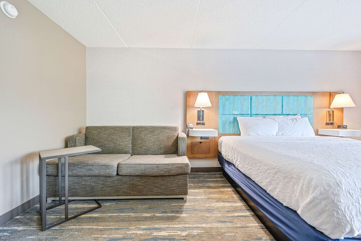 Room 15 of 28