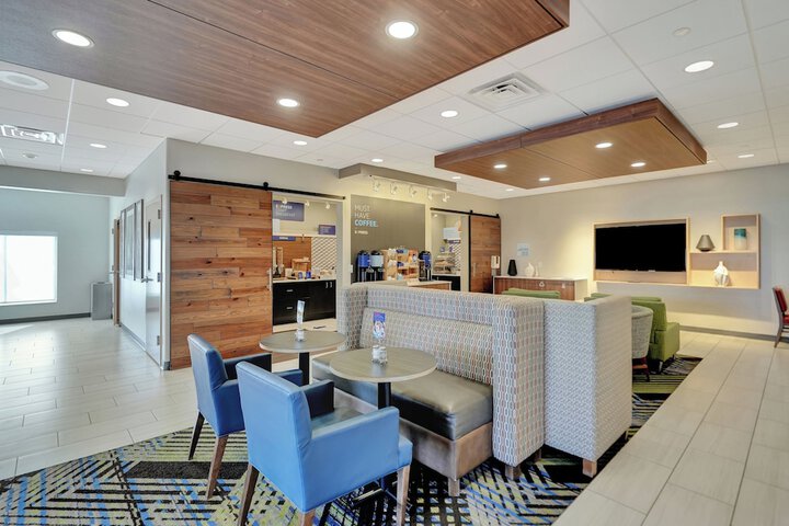 Hotel 12 of 163