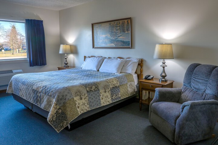 Room 32 of 50