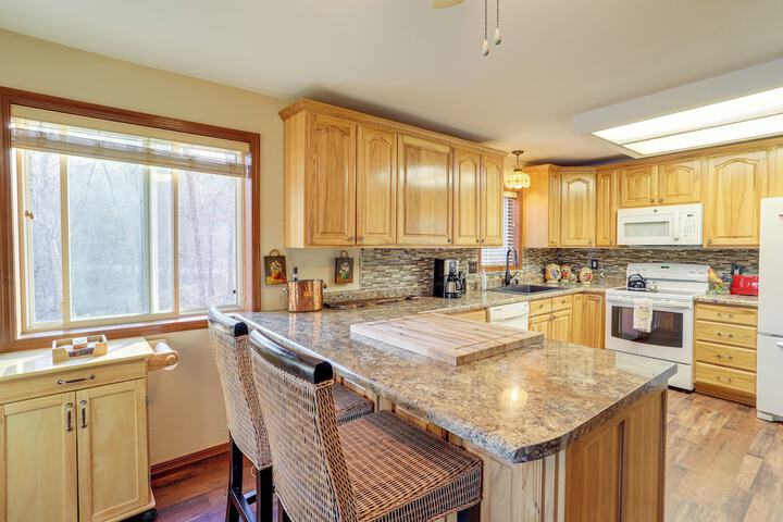 Waterfront Cherokee Village Home w / Private Dock!