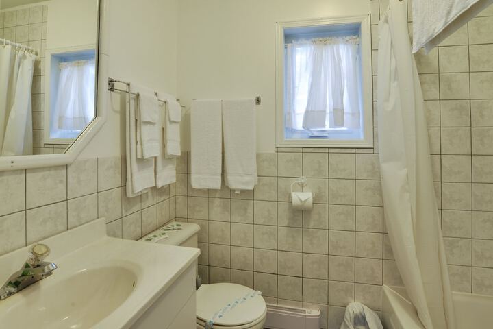 Room 13 of 42
